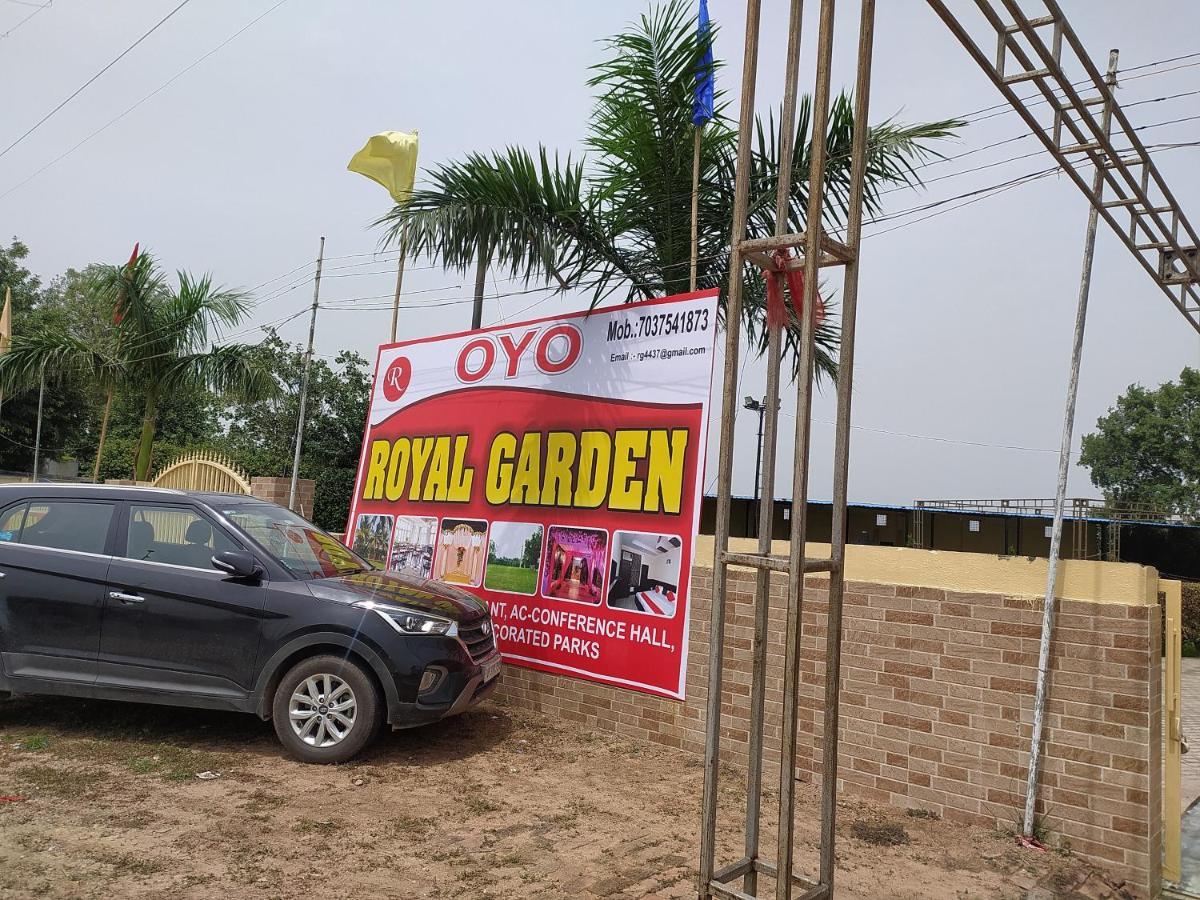 Oyo 82476 Royal Garden Ghaziabad Exterior foto